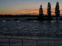 Sturmflut Okt 25 am Hafen